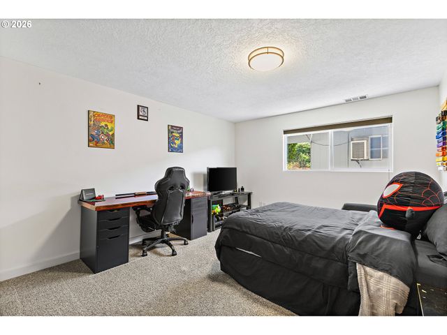 876 TAYBIN Rd Nw, Salem, OR 97304