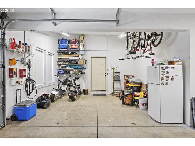 876 TAYBIN Rd Nw, Salem, OR 97304