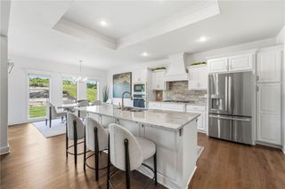 10322 N Winchester Avenue, Kansas City, MO 64156
