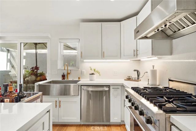 503 Harbor Woods Place, Newport Beach, CA 92660