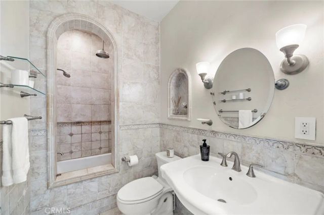 503 Harbor Woods Place, Newport Beach, CA 92660