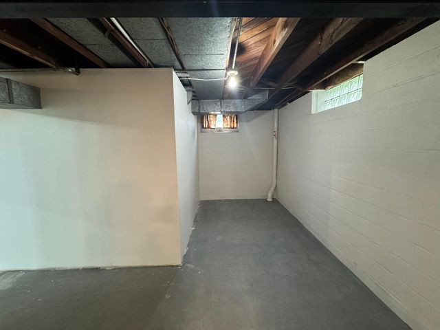 1874 Hawthorne Avenue E, Saint Paul, MN 55119