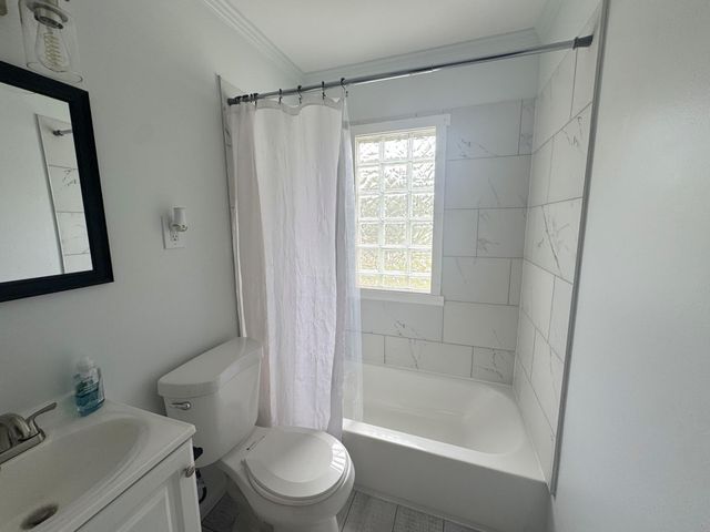 1874 Hawthorne Avenue E, Saint Paul, MN 55119