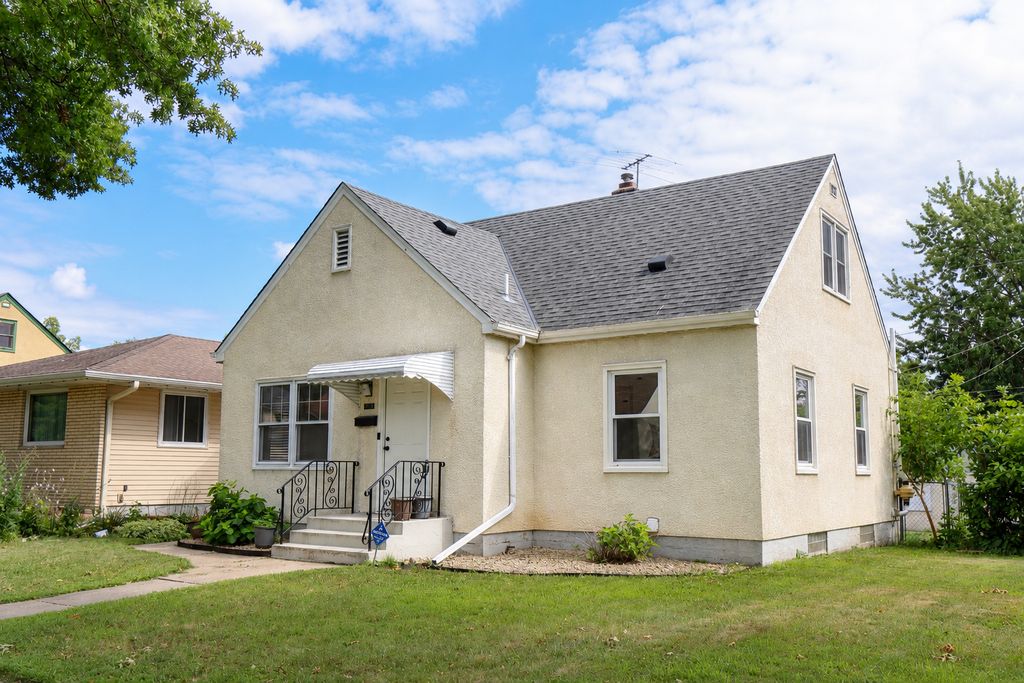 1874 Hawthorne Avenue E, Saint Paul, MN 55119 — photo 2
