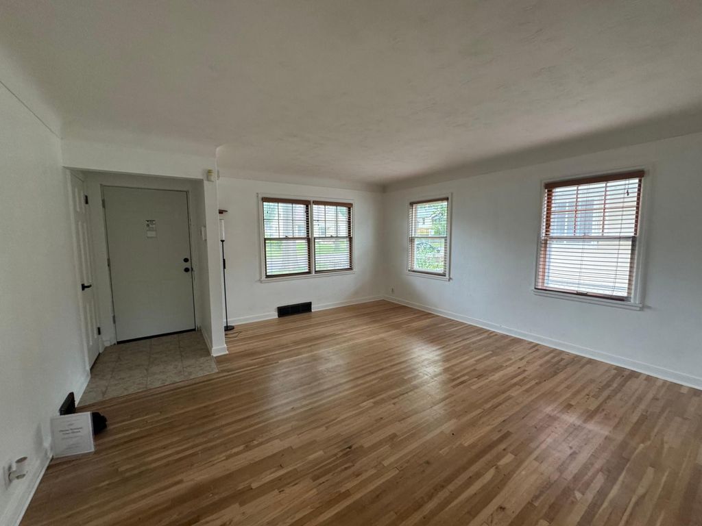 1874 Hawthorne Avenue E, Saint Paul, MN 55119 — photo 4