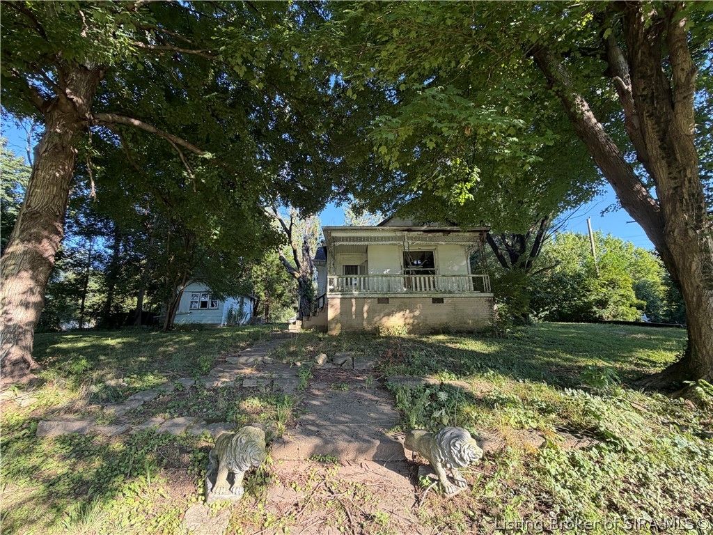 620 Main Street, Charlestown, IN 47111