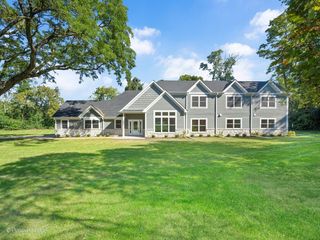 605 Polo Drive, Wheaton, IL 60187