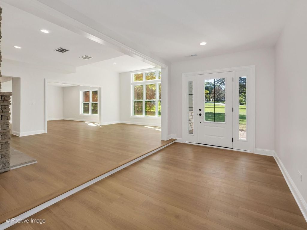 605 Polo Drive, Wheaton, IL 60187 — photo 3