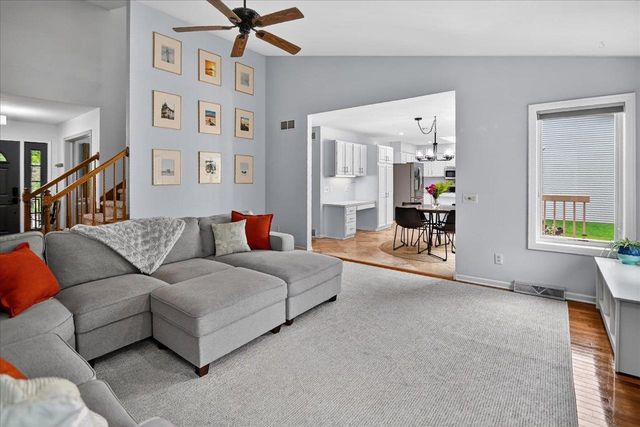 1128 Virdon Drive, Sun Prairie, WI 53590