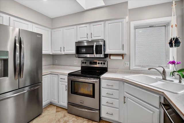 1128 Virdon Drive, Sun Prairie, WI 53590