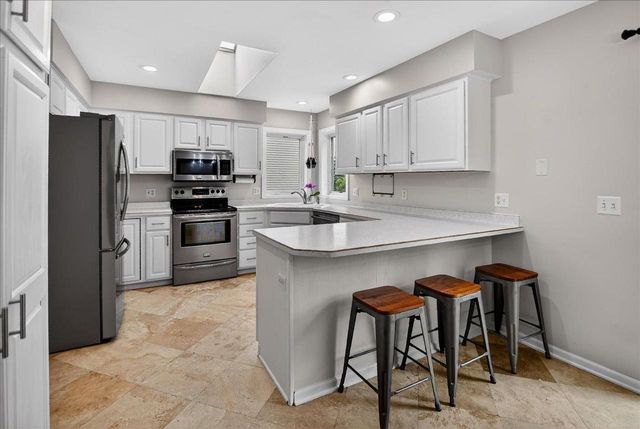 1128 Virdon Drive, Sun Prairie, WI 53590