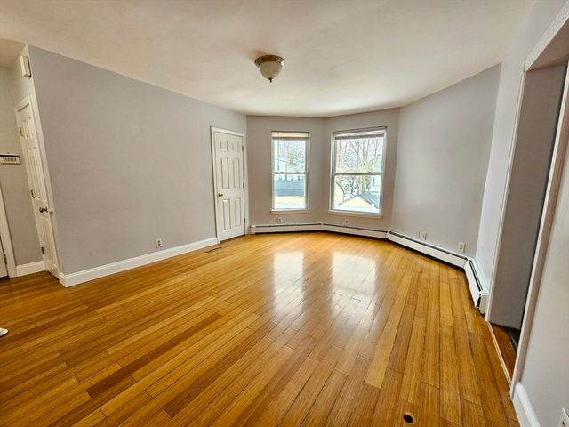 39 Grafton St, Brockton, MA 02301