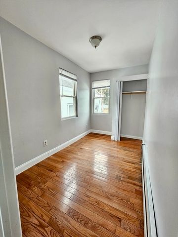 39 Grafton St, Brockton, MA 02301