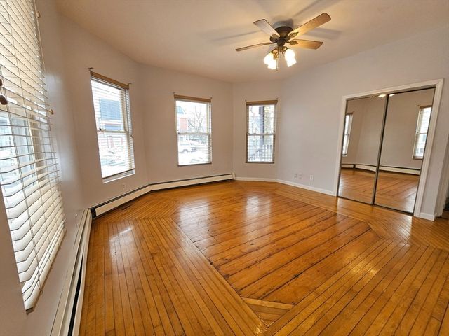 39 Grafton St, Brockton, MA 02301