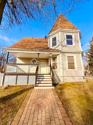 39 Grafton St, Brockton, MA 02301