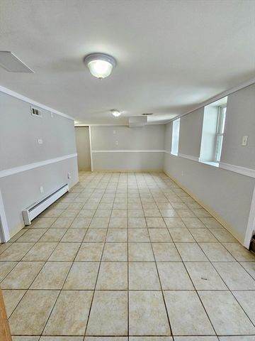 39 Grafton St, Brockton, MA 02301