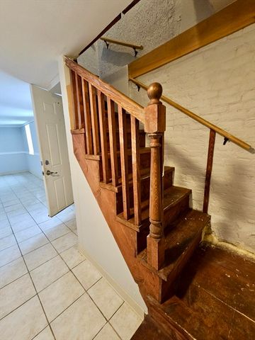 39 Grafton St, Brockton, MA 02301