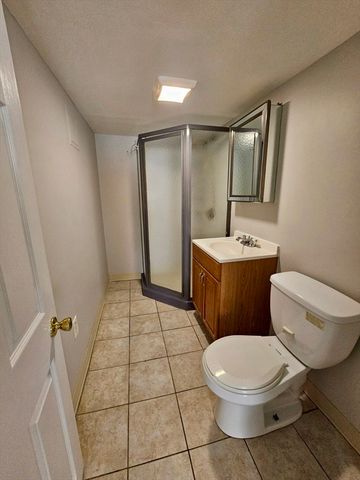 39 Grafton St, Brockton, MA 02301