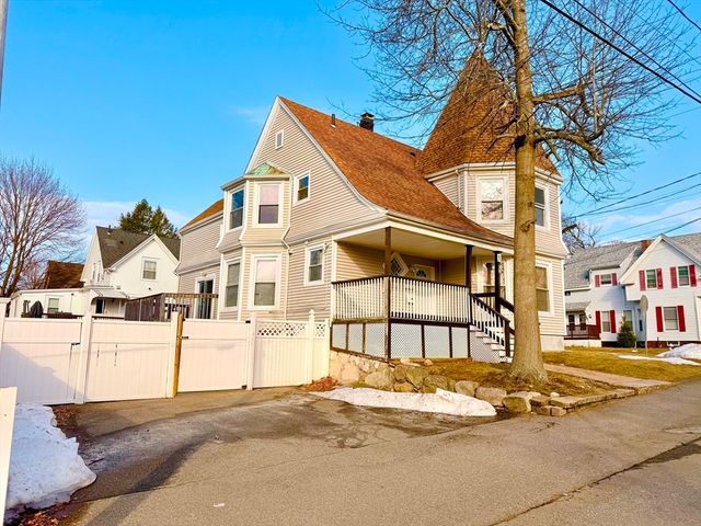 39 Grafton St, Brockton, MA 02301