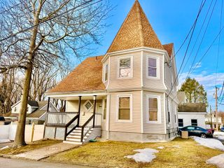 39 Grafton St, Brockton, MA 02301