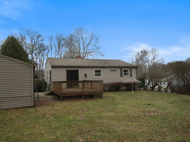 35 Tioga St, Springfield, MA 01128