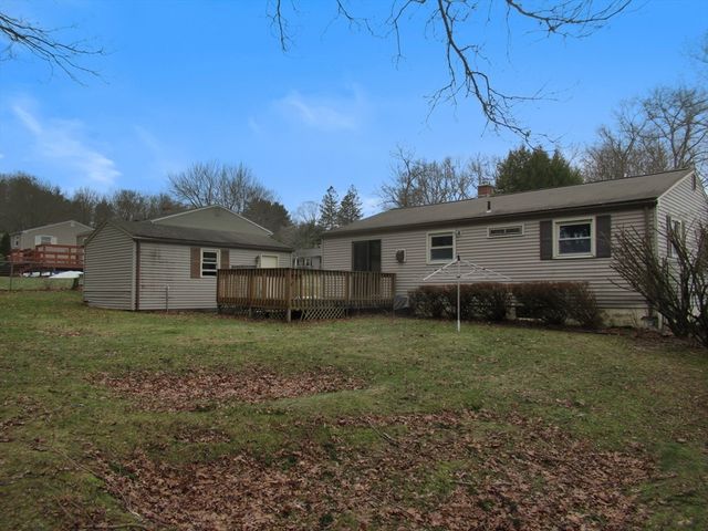 35 Tioga St, Springfield, MA 01128