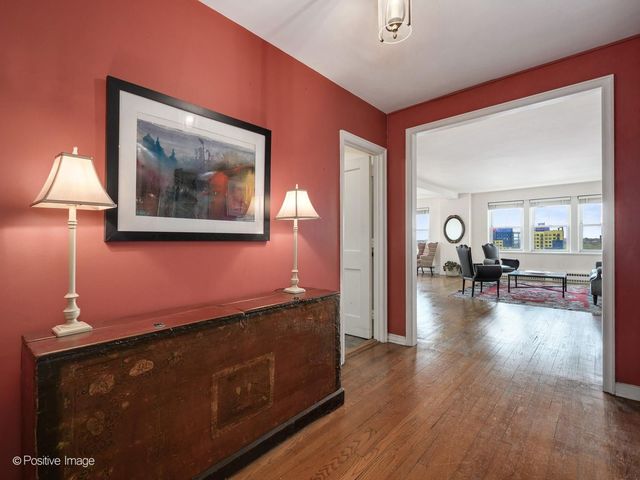 5555 N SHERIDAN Road 807, Chicago, IL 60640