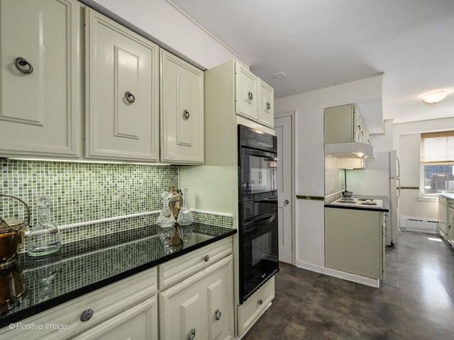 5555 N SHERIDAN Road 807, Chicago, IL 60640