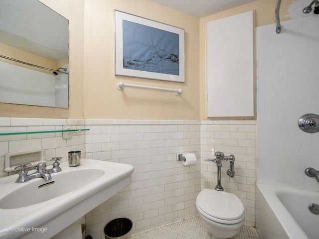 5555 N SHERIDAN Road 807, Chicago, IL 60640