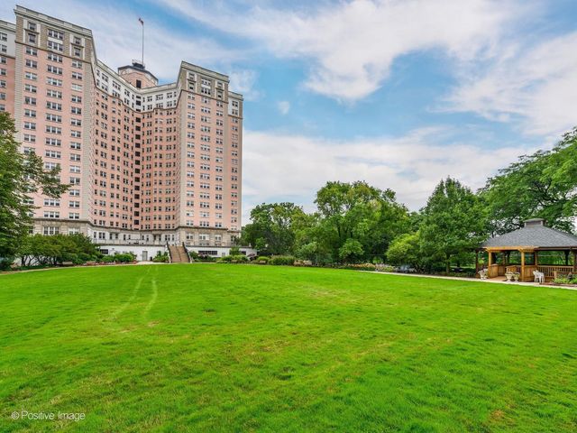 5555 N SHERIDAN Road 807, Chicago, IL 60640