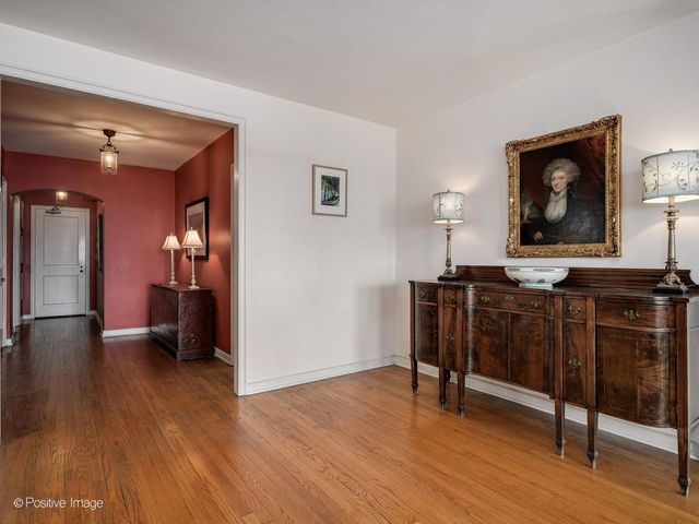 5555 N SHERIDAN Road 807, Chicago, IL 60640