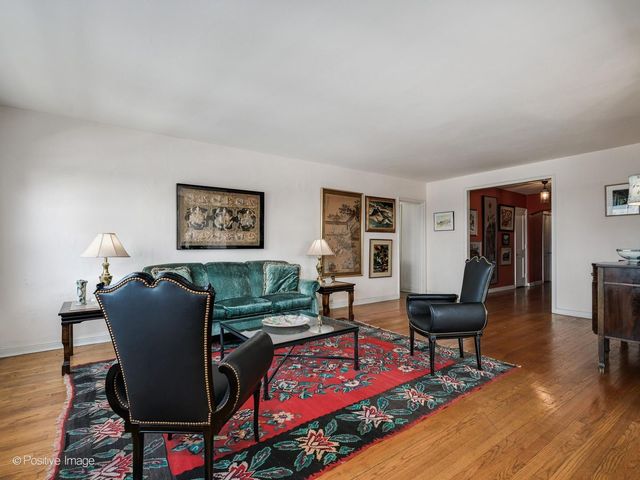 5555 N SHERIDAN Road 807, Chicago, IL 60640