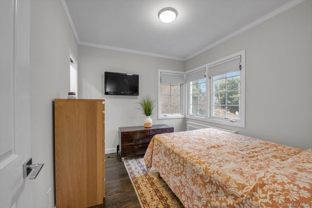 1357 Boxwood Drive E, Hewlett Harbor, NY 11557