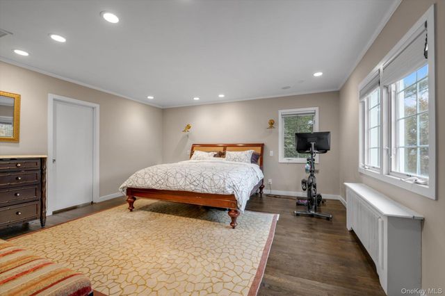 1357 Boxwood Drive E, Hewlett Harbor, NY 11557