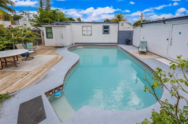 230 SW 14th Street, Dania Beach, FL 33004