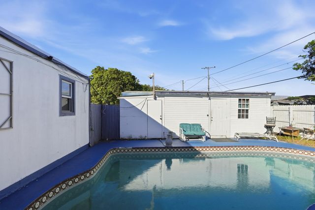 230 SW 14th Street, Dania Beach, FL 33004