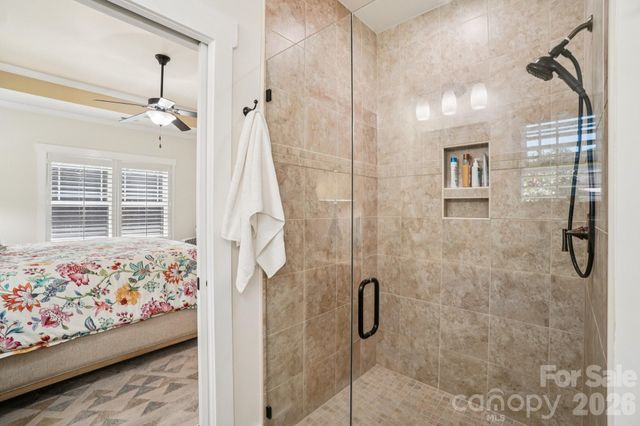 31 N Anvil Avenue, Hendersonville, NC 28792