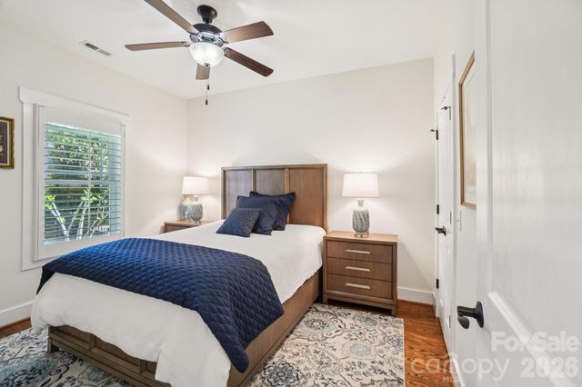 31 N Anvil Avenue, Hendersonville, NC 28792