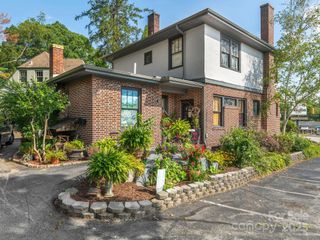 104 Clairmont Drive, Hendersonville, NC 28791