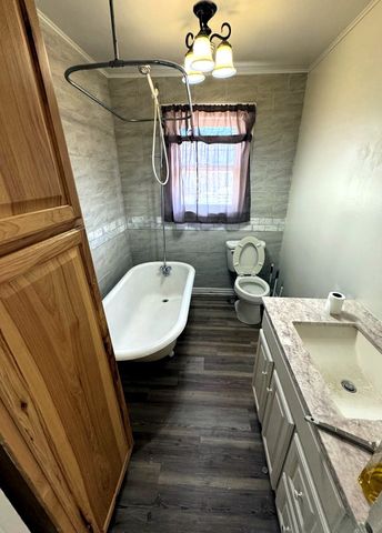 620 W 12th Street, Bonham, TX 75418