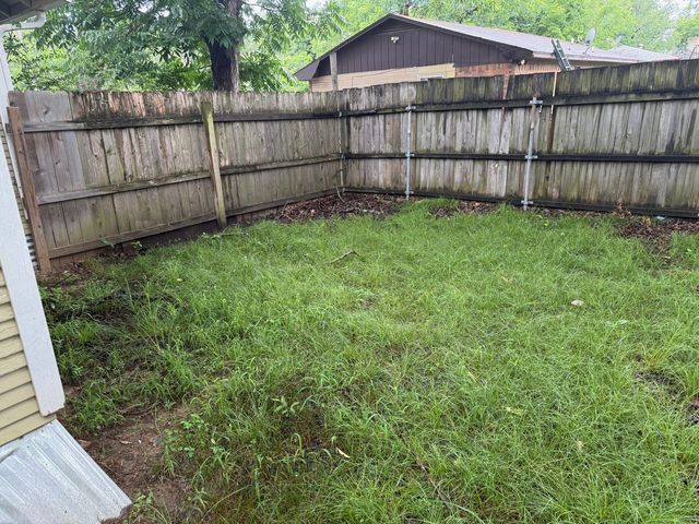 620 W 12th Street, Bonham, TX 75418