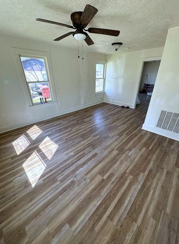 620 W 12th Street, Bonham, TX 75418