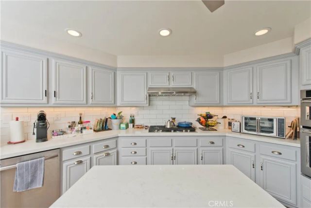 26360 Teal Court, Canyon Country, CA 91387