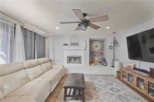 26360 Teal Court, Canyon Country, CA 91387