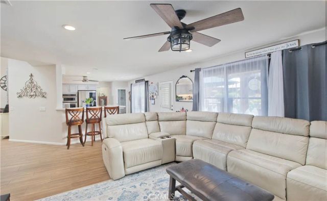 26360 Teal Court, Canyon Country, CA 91387