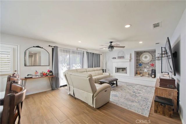 26360 Teal Court, Canyon Country, CA 91387
