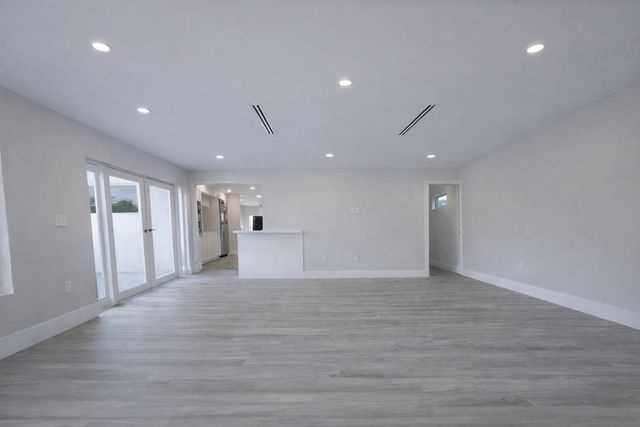 7825 SW 35th Ter, Miami, FL 33155