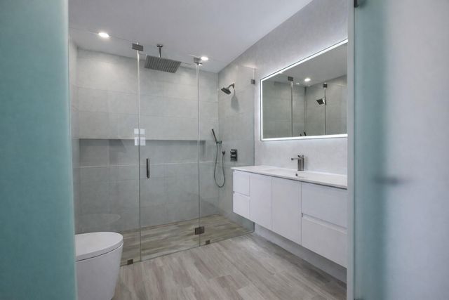 7825 SW 35th Ter, Miami, FL 33155