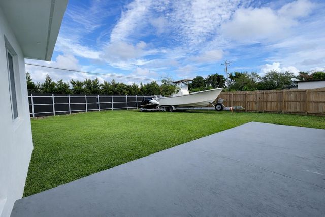 7825 SW 35th Ter, Miami, FL 33155