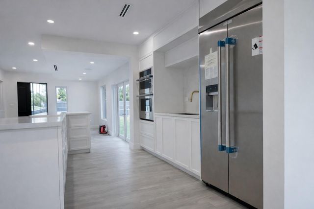 7825 SW 35th Ter, Miami, FL 33155